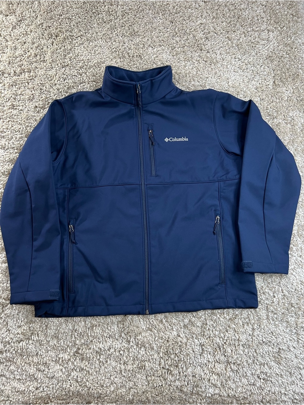 Columbia Men's Navy Blue Full-Zip Softshell Jacket